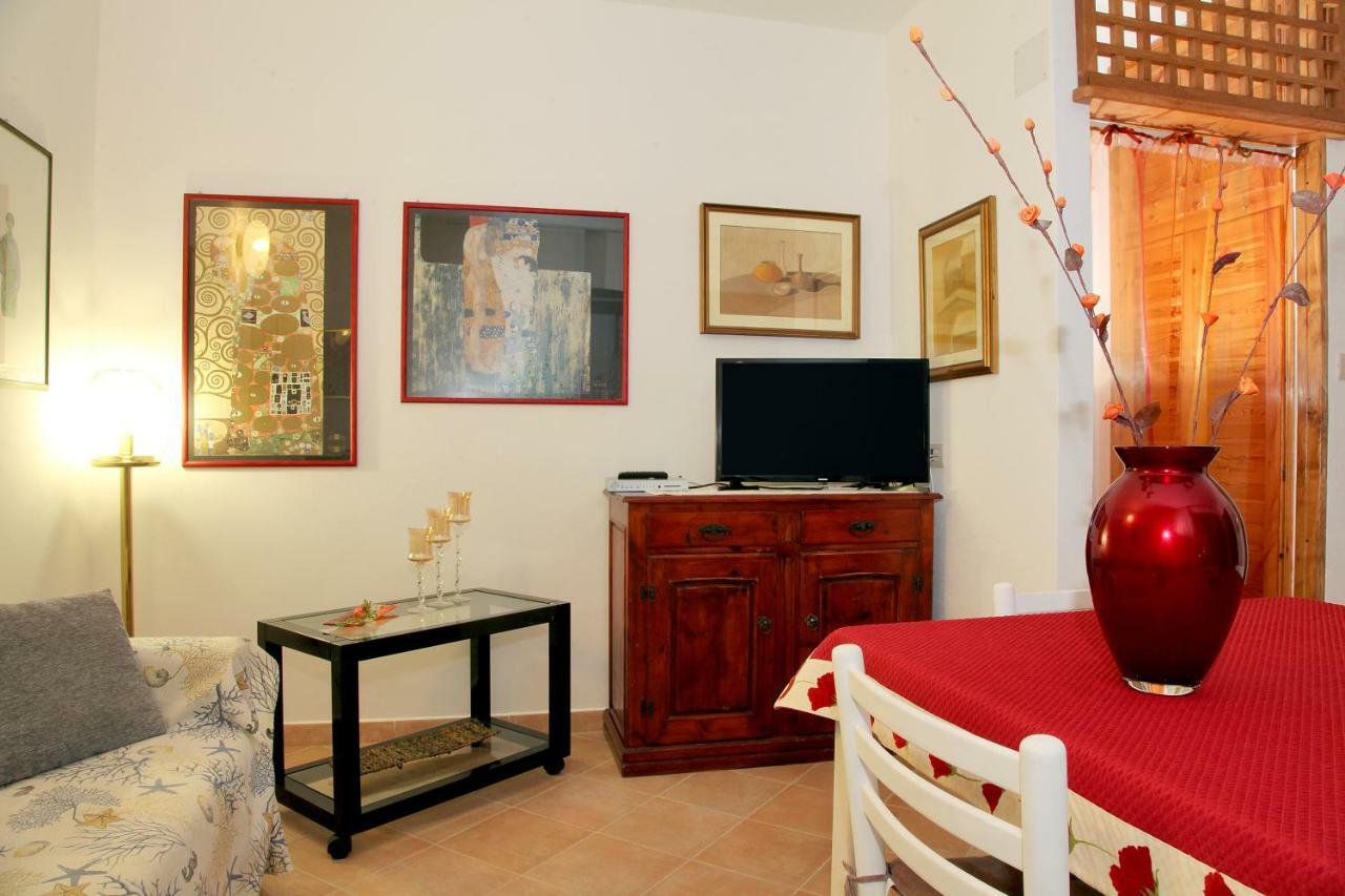 Ferienwohnung Casa Pireddu Cala Gonone Exterior foto