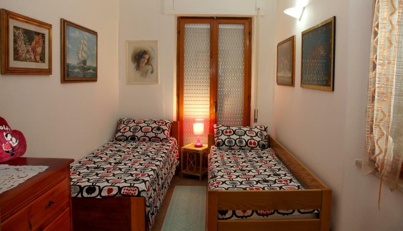 Ferienwohnung Casa Pireddu Cala Gonone Exterior foto